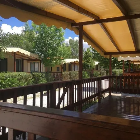 Nettes In Mit Gemeinschaftlichem Pool Dom wakacyjny Viareggio