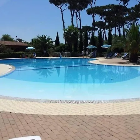 Dom wakacyjny Nettes In Mit Gemeinschaftlichem Pool Viareggio